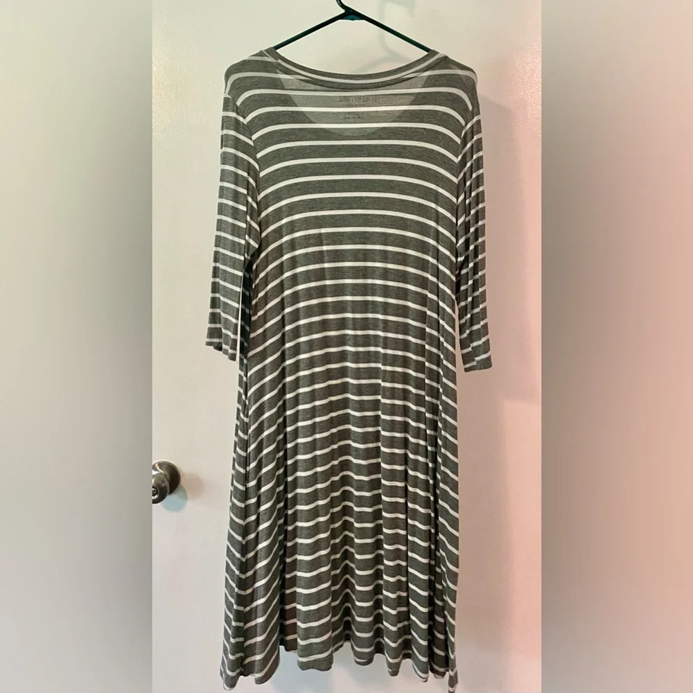 Latched Mama 3/4 Sleeve Swing Nursing Dress - Large / Grey & White Stripe - Picture 3 of 5